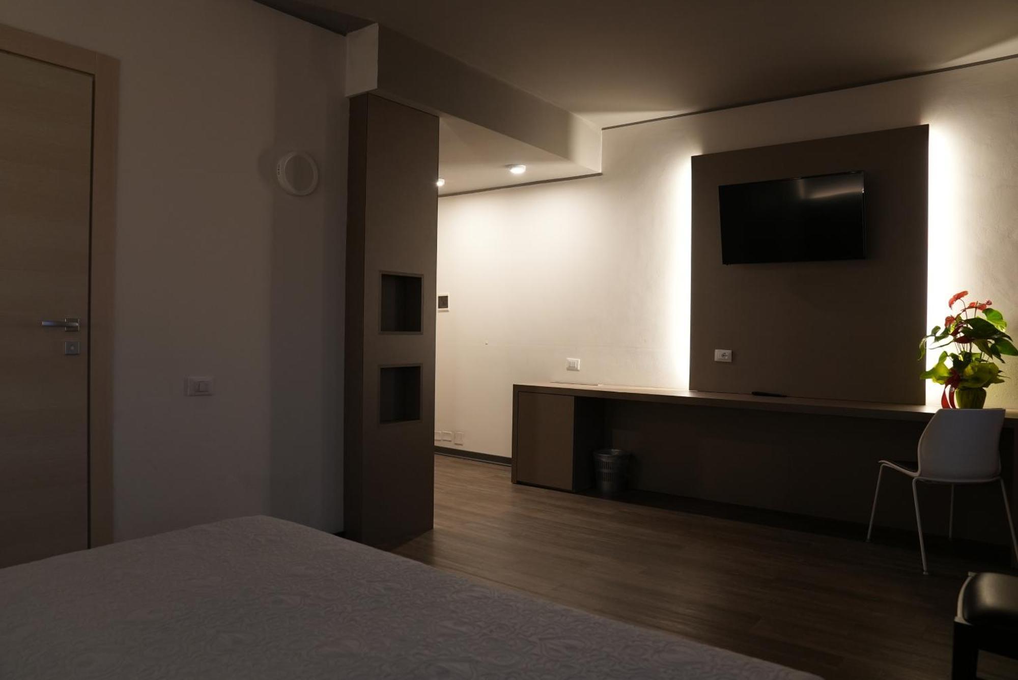 Hotel Albatros Mestre Eksteriør bilde
