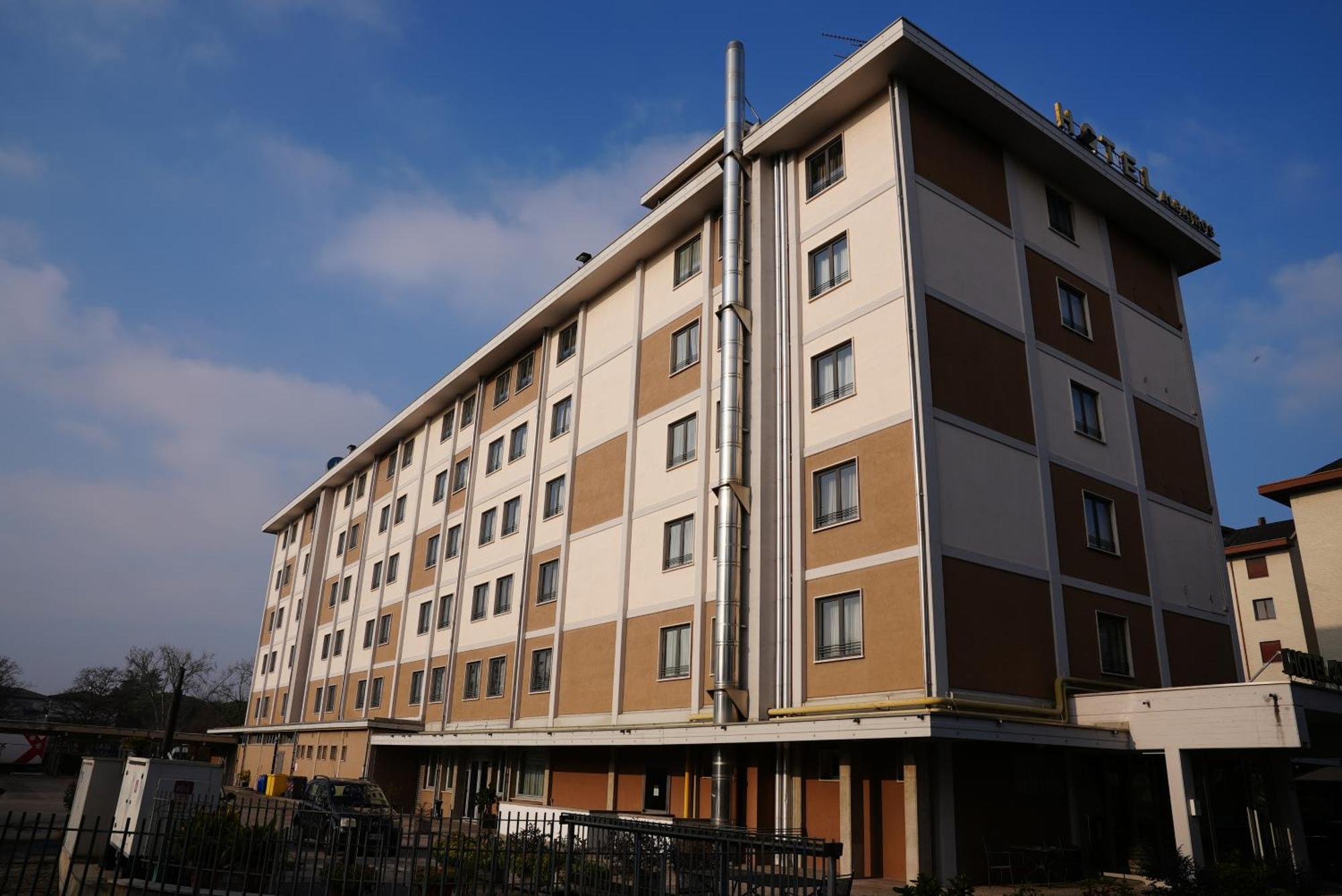Hotel Albatros Mestre Eksteriør bilde